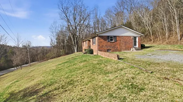 $284,900 | 275 Lakeside Drive, Carthage, TN 37030