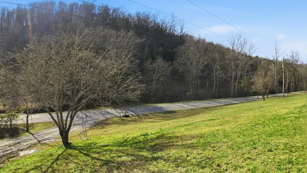 $284,900 | 275 Lakeside Drive, Carthage, TN 37030