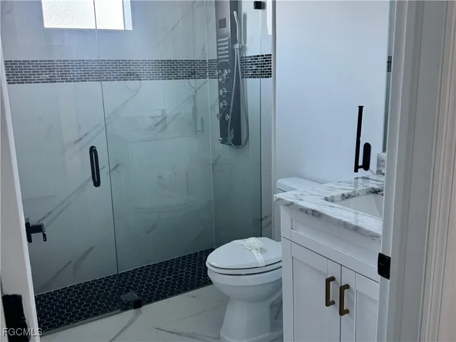 $2,400 | 1907 West 9th Street, Lehigh Acres, FL 33972