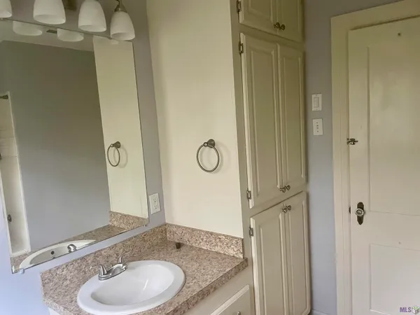 $1,400 | 327 Morningside Drive, Houma, LA 70360