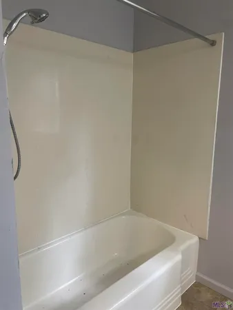 $1,400 | 327 Morningside Drive, Houma, LA 70360