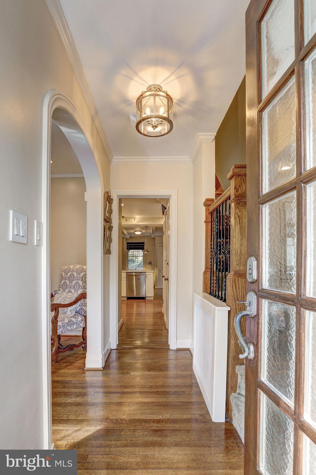 5318 Wriley Road Bethesda, MD 20816 - Photo 3 of 30 Inviting entryway