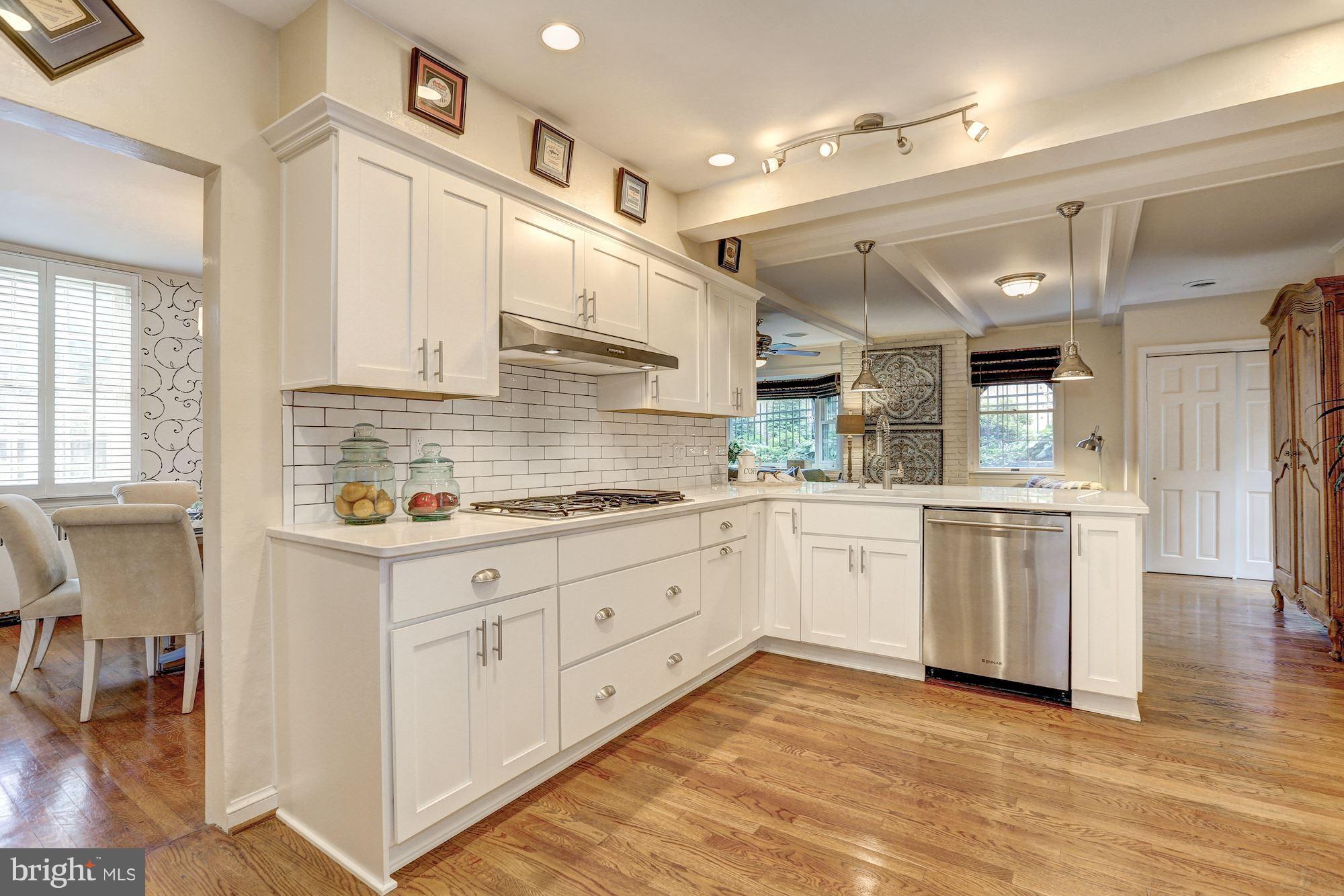 5318 Wriley Road Bethesda, MD 20816 - Photo 8 of 30 Beautifully remodeled kitchen