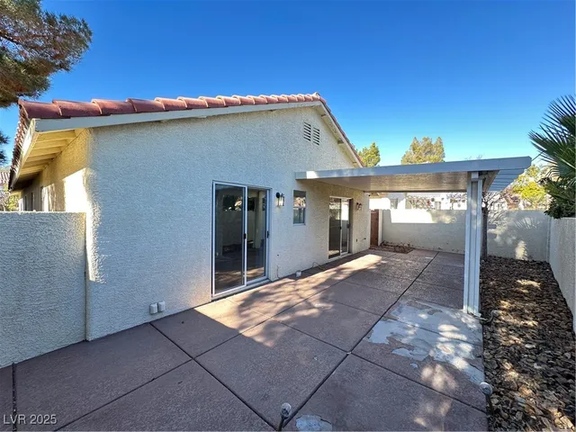$2,000 | 3624 Shanagolden Street, Las Vegas, NV 89129