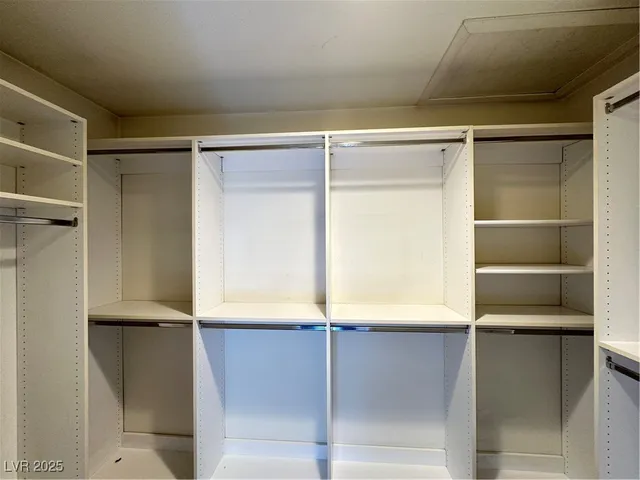 $2,000 | 3624 Shanagolden Street, Las Vegas, NV 89129