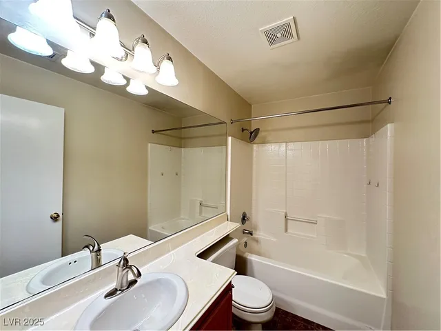 $2,000 | 3624 Shanagolden Street, Las Vegas, NV 89129