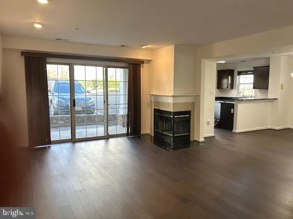 $2,449 | 104 Kendrick Place, Unit 18, Gaithersburg, MD 20878