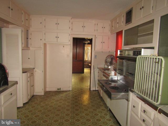 3417 Dennlyn Road Baltimore, MD 21215 - Photo 7 of 14 Gallery Image 7