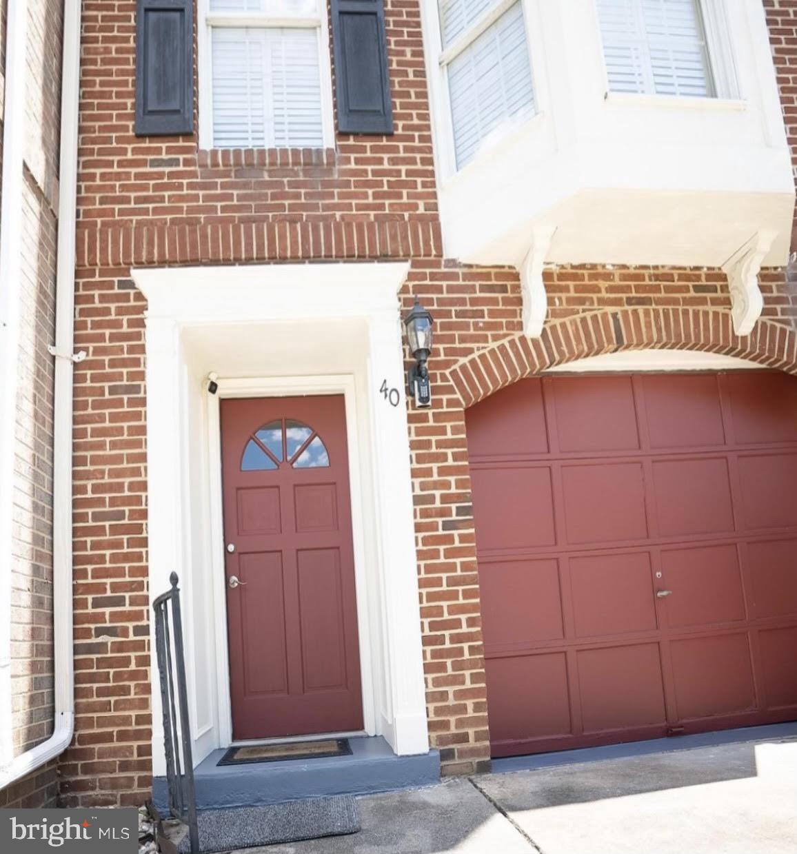 40 Victoria Square Frederick, MD 21702 - Photo 2 of 36