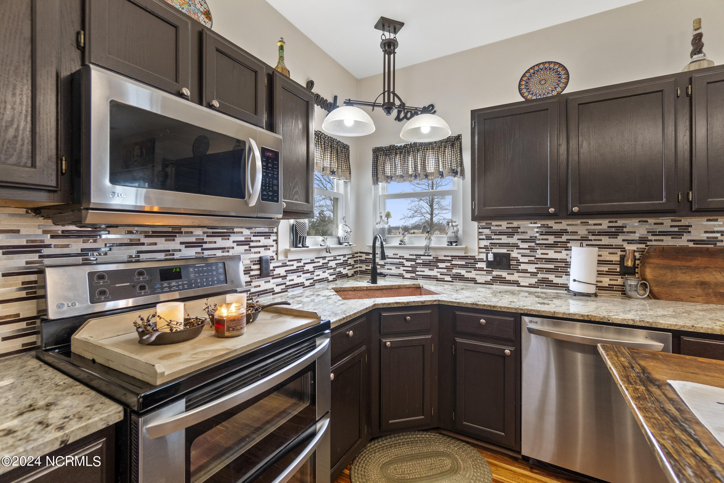174 St Andrews Road Moyock, NC 27958 - Photo 21 of 64 Kitchen