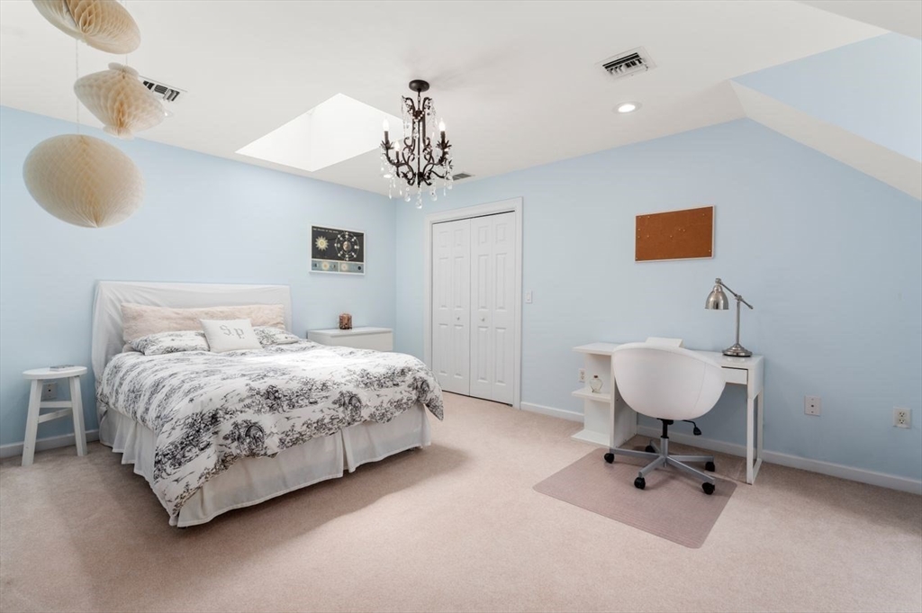 69 Rachael Terrace Westfield, MA 01085 - Photo 24 of 42