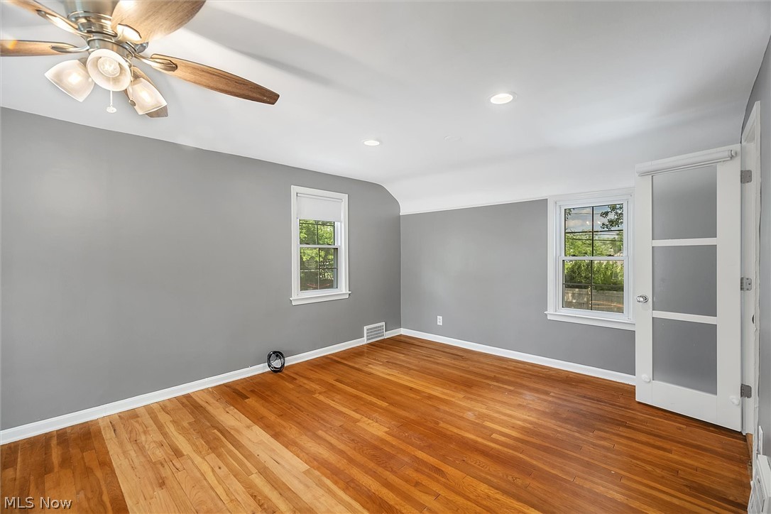 1365 Croyden Road Lyndhurst, OH 44124 - Photo 21 of 35