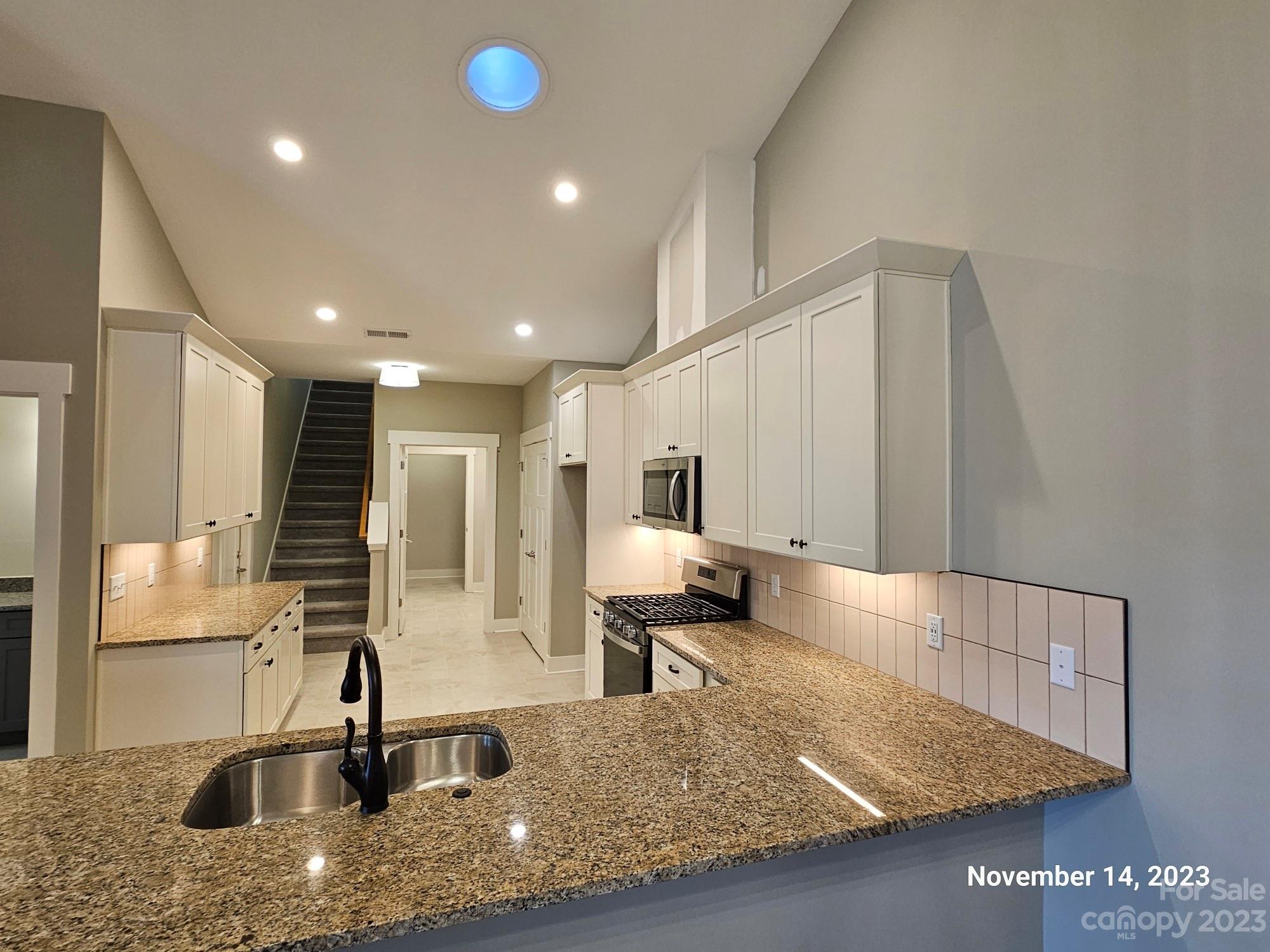 18 Brookstone Place, Unit R2 Candler, NC 28715 - Photo 8 of 23 Gallery Image 8