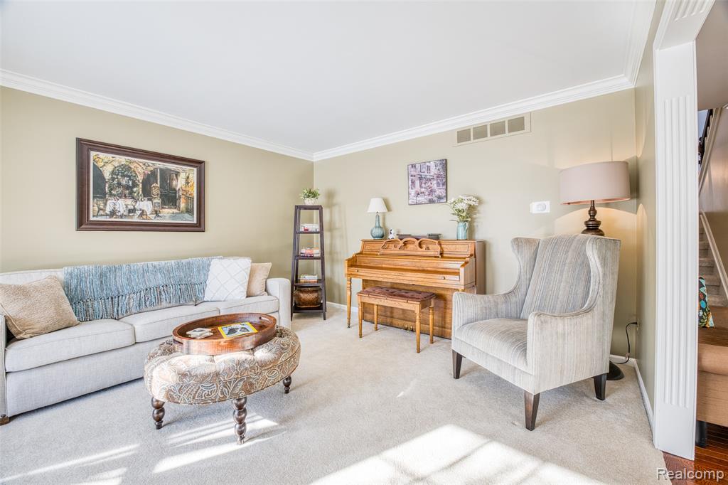 42134 Waterfall Road Northville, MI 48168 - Photo 19 of 47 Gallery Image 19
