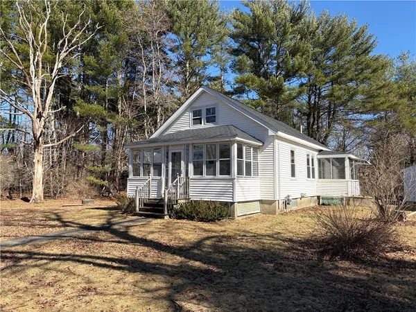 $474,900 | 52 Carpenter Street, Seekonk, MA 02771