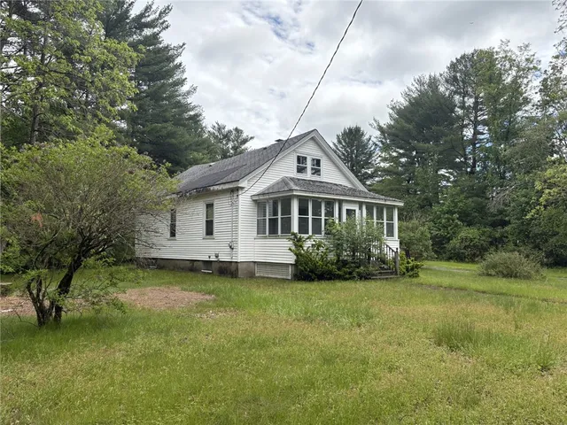 $474,900 | 52 Carpenter Street, Seekonk, MA 02771
