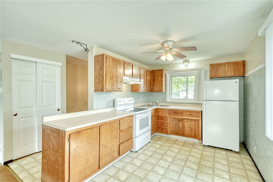 139 Nevins Road Henrietta, NY 14467 - Photo 6 of 38
