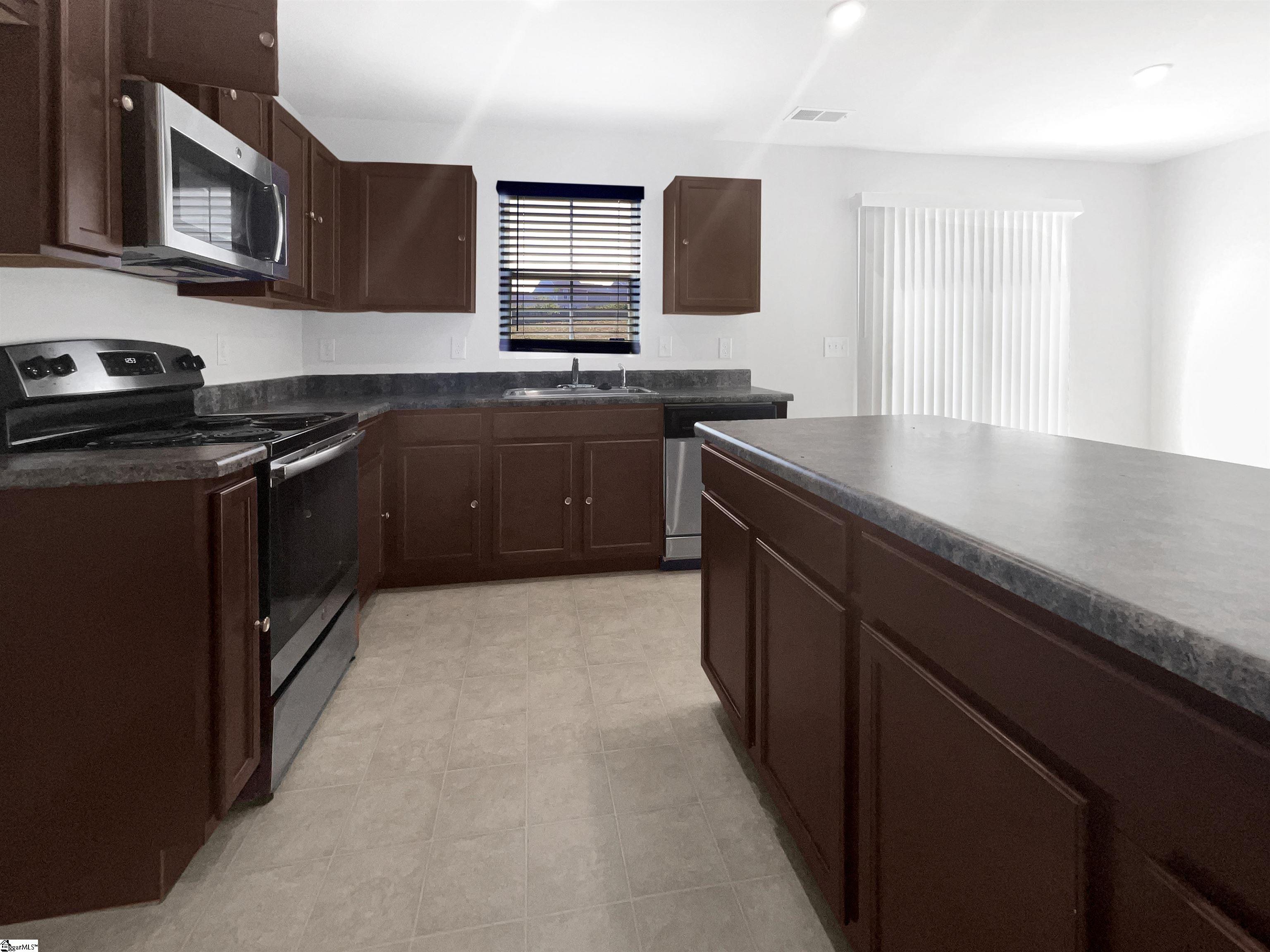351 Hobson Way Lyman, SC 29365 - Photo 10 of 26 Gallery Image 10