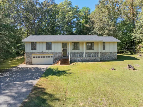 $299,900 | 326 Dogwood Drive, Decaturville, TN 38329