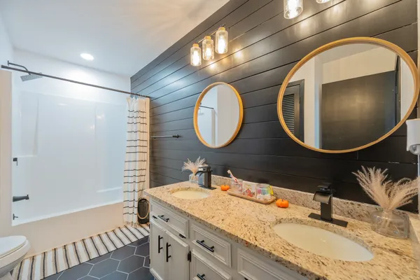 $299,900 | 326 Dogwood Drive, Decaturville, TN 38329