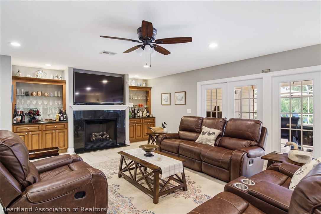 454 Moon Road Sebring, FL 33870 - Photo 3 of 36 Gallery Image 3