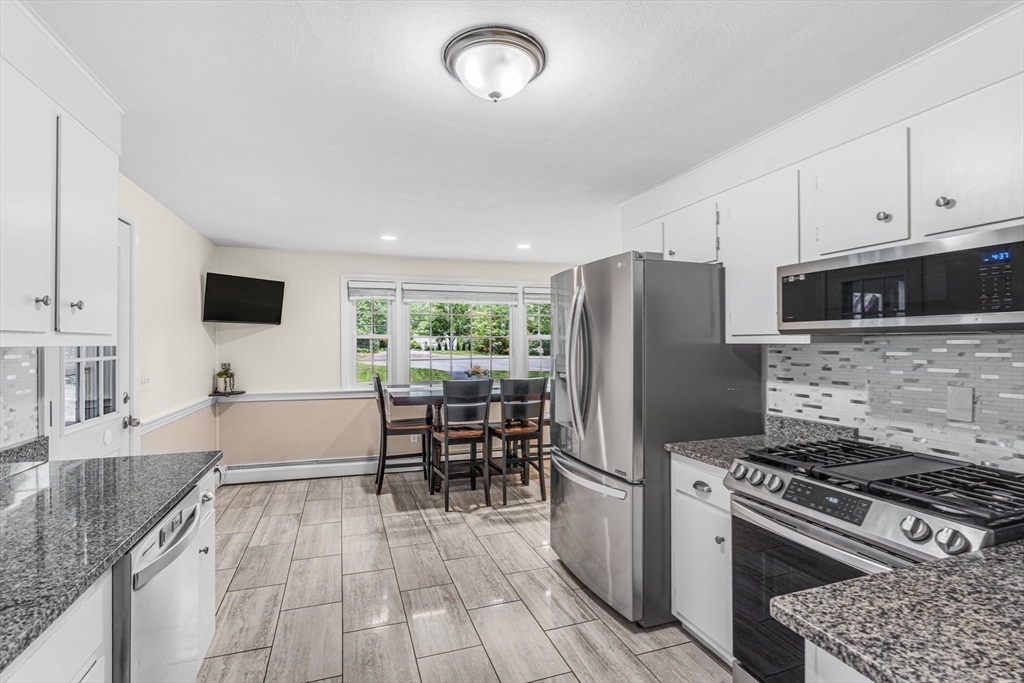 23 Cherokee Road Acton, MA 01720 - Photo 9 of 24 Gallery Image 9
