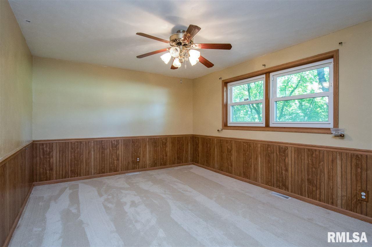 8201 Ridgewood Road Rock Island, IL 61201 - Photo 16 of 20 Gallery Image 16