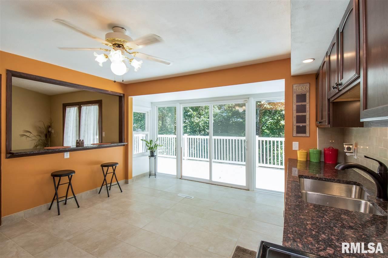 8201 Ridgewood Road Rock Island, IL 61201 - Photo 6 of 20 Gallery Image 6
