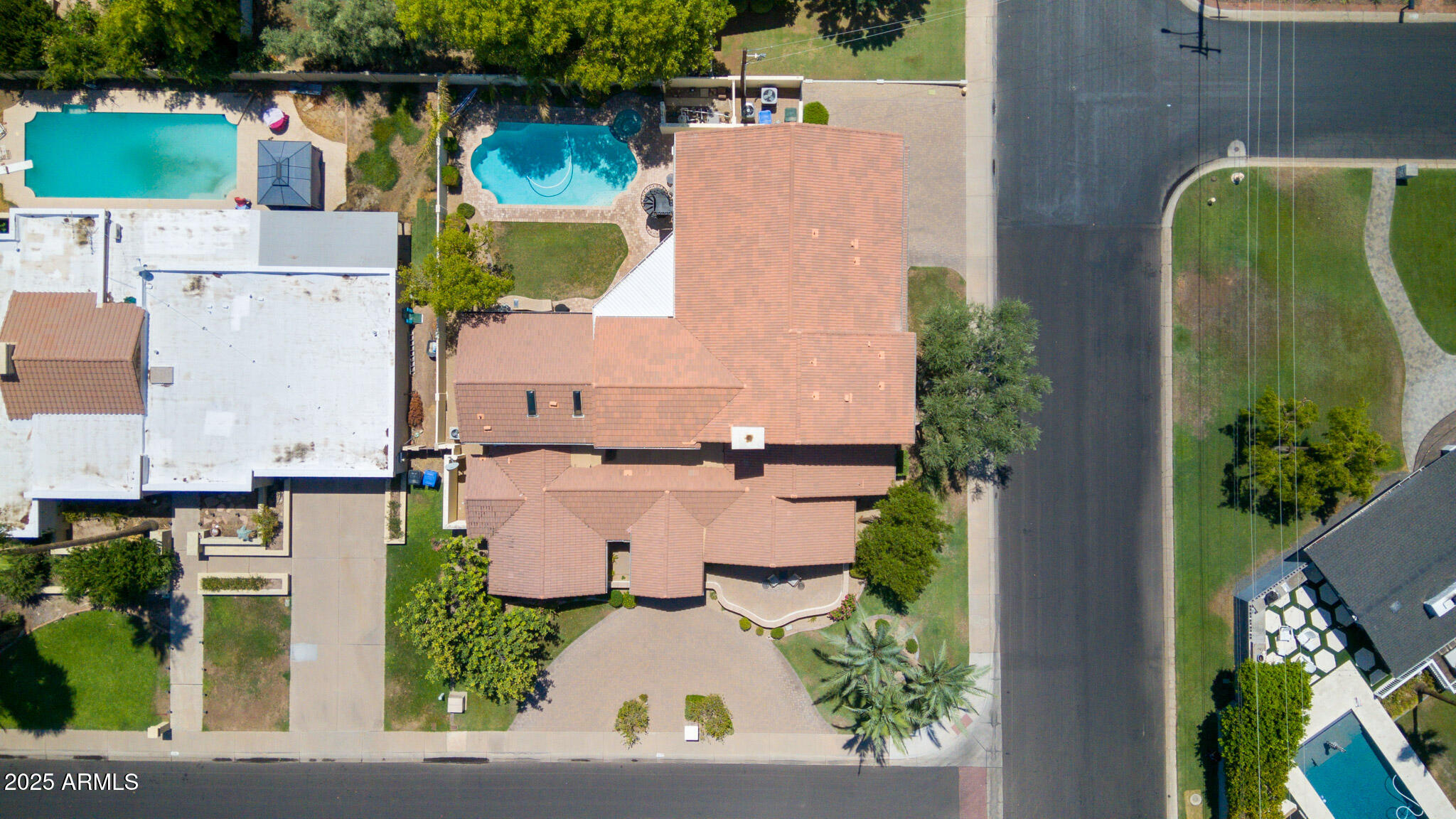 229 West Vista Avenue Phoenix, AZ 85021 - Photo 107 of 113 an aerial view of a house with a lake view