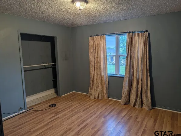 $1,900 | 17217 Cr 136 Tyler Tx 75703, Tyler, TX 75703