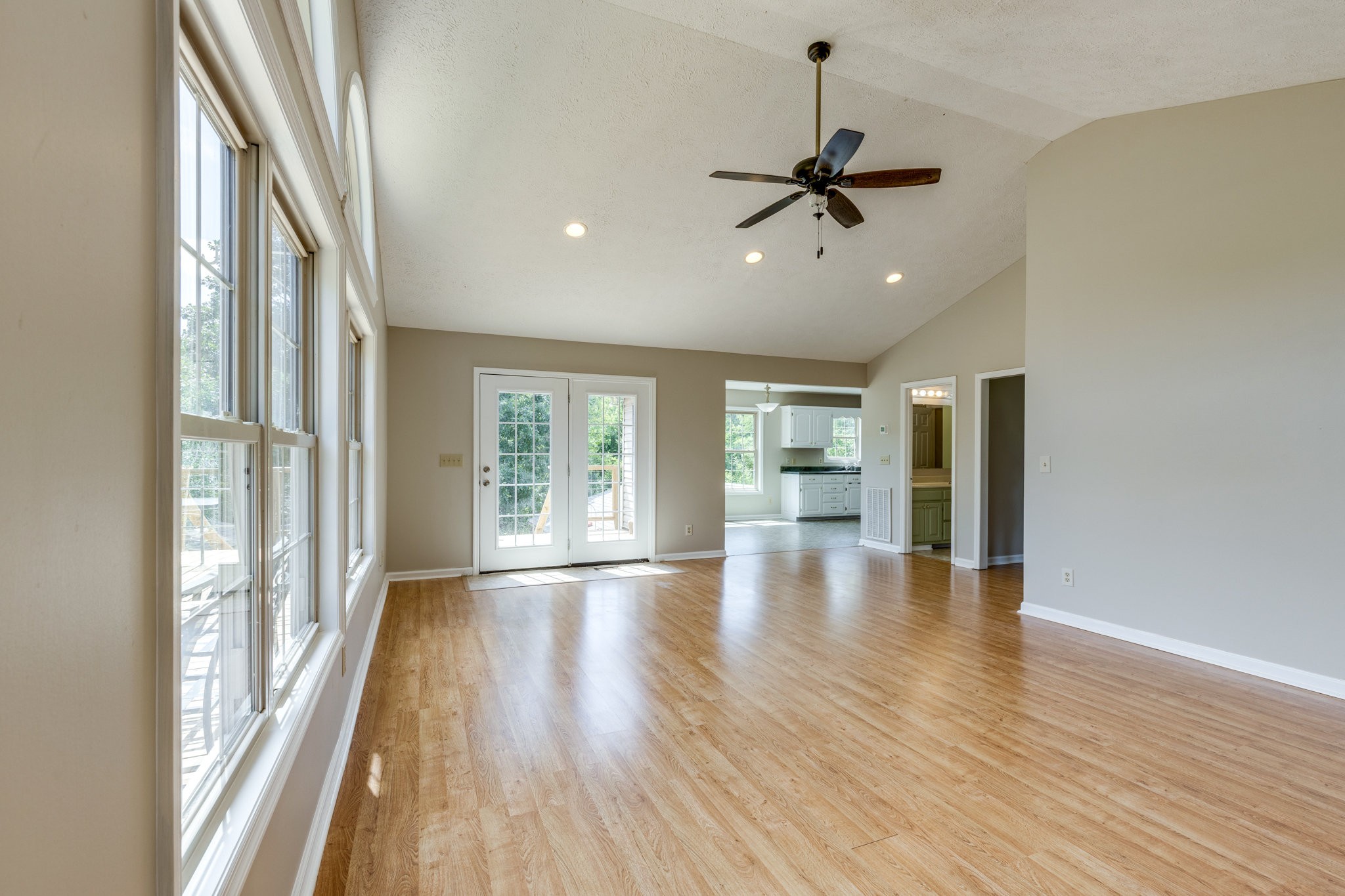 424 Charles McClearen Road Hohenwald, TN 38462 - Photo 8 of 80