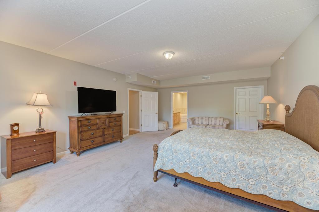 601 West Rand Road, Unit 106 Arlington Heights, IL 60004 - Photo 21 of 29 Gallery Image 21