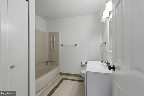 $2,500 | 208 Valley Stream Lane, Chesterbrook, PA 19087