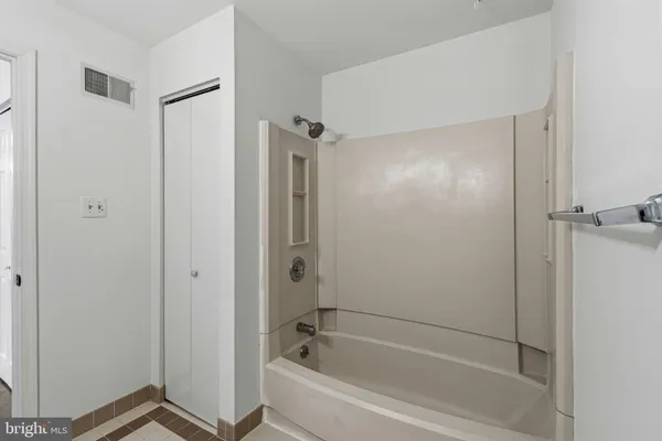 $2,500 | 208 Valley Stream Lane, Chesterbrook, PA 19087