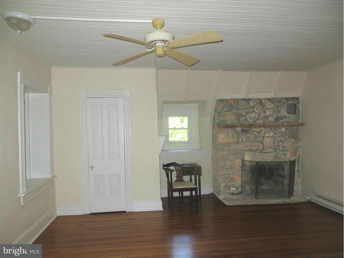 17842 Raven Rocks Road Round Hill, VA 20141 - Photo 22 of 27 Bedroom (Master)