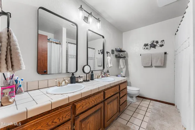 $699,999 | 40155 95th Street West, Leona Valley, CA 93551