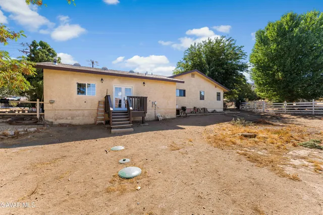 $699,999 | 40155 95th Street West, Leona Valley, CA 93551