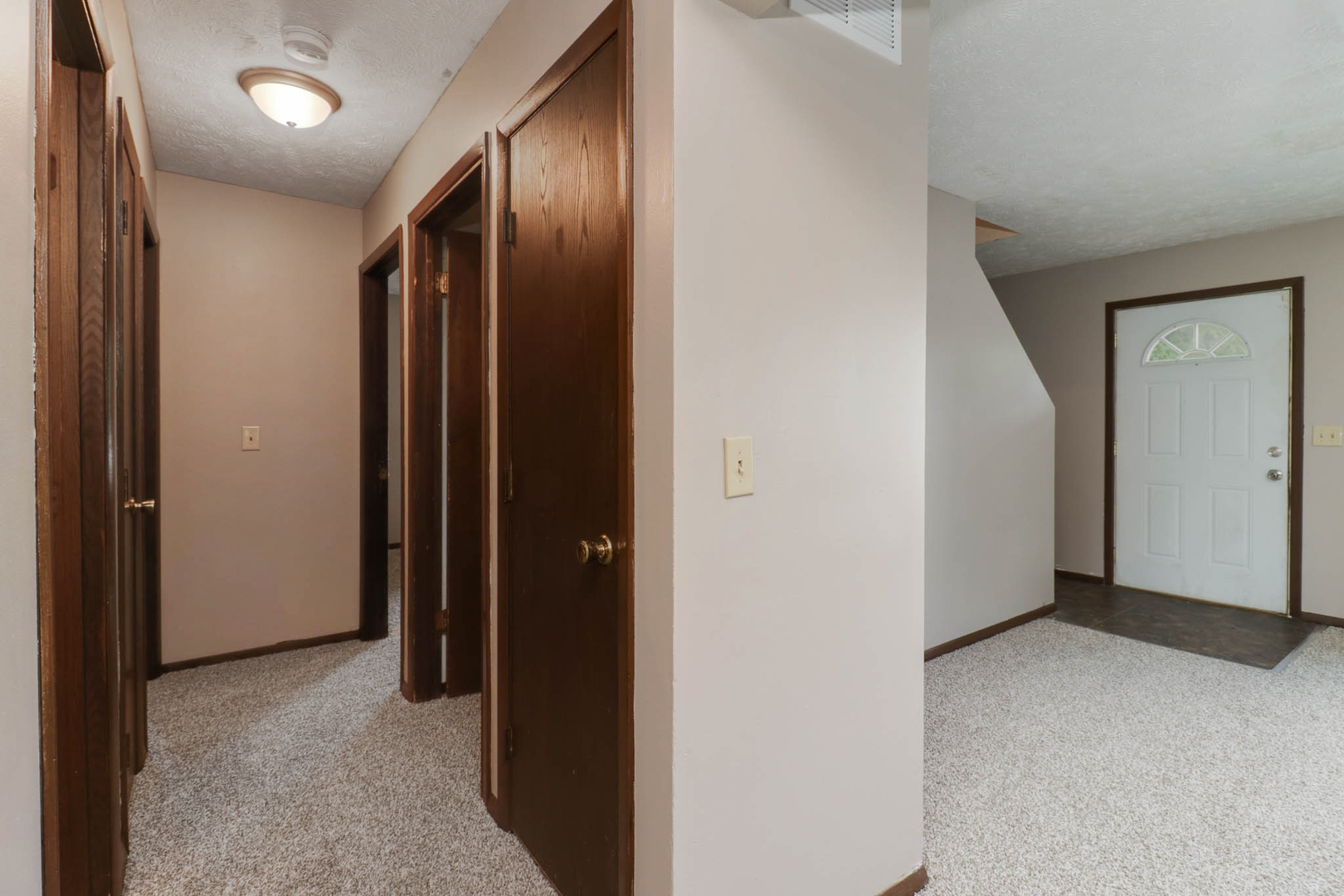 1528 North Hershey Road Bloomington, IL 61704 - Photo 9 of 34