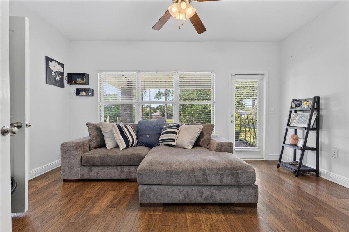 395 Windchime Way Freeport, FL 32439 - Photo 21 of 59 23-395 Windchime Way-Freeport-23