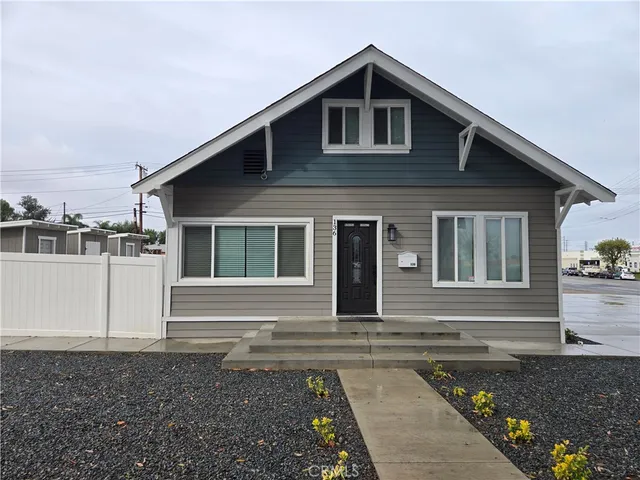 $1,850 | 136 North Sheridan Street, Unit B, Corona, CA 92882