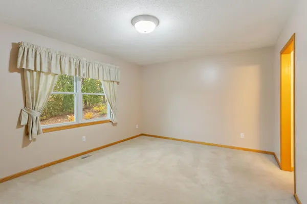 $399,900 | 14817 Upper 56th Street North, Stillwater, MN 55082