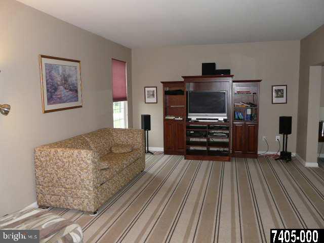 3295 Lewisberry Road York, PA 17404 - Photo 6 of 25 Gallery Image 6