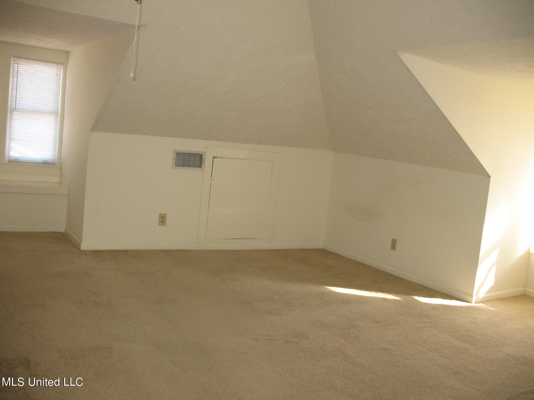 910 Morningside Street, Unit A Jackson, MS 39202 - Photo 14 of 18 IMG_9896