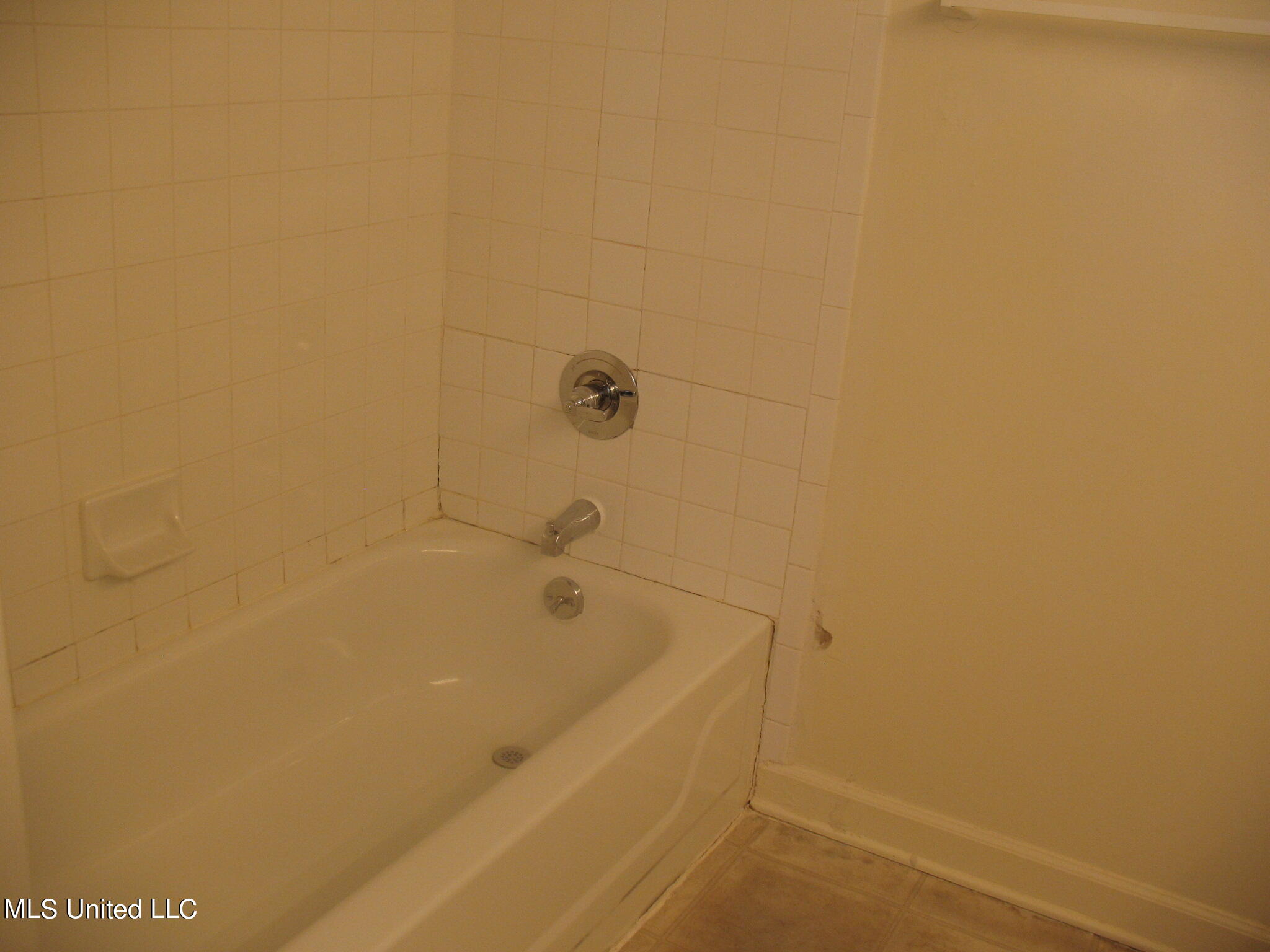 910 Morningside Street, Unit A Jackson, MS 39202 - Photo 9 of 18 IMG_9891