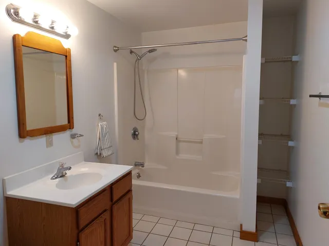 $1,500 | 68 Bush Street, Unit A, Marlborough, NH 03455