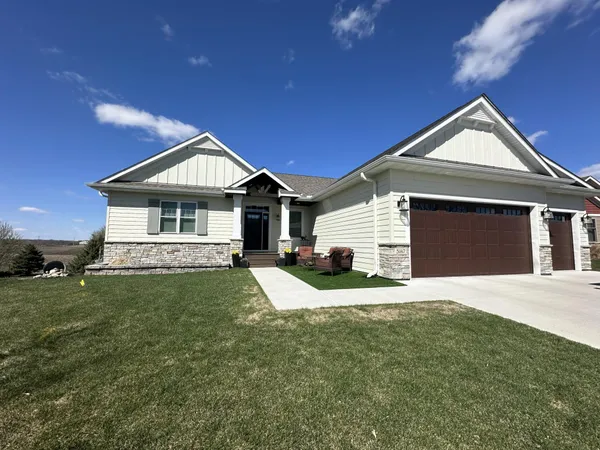 $629,999 | 5147 Harvest Curve, Mayer, MN 55360