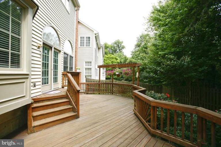 2079 Madrillon Road Vienna, VA 22182 - Photo 15 of 18 Exterior (Rear)