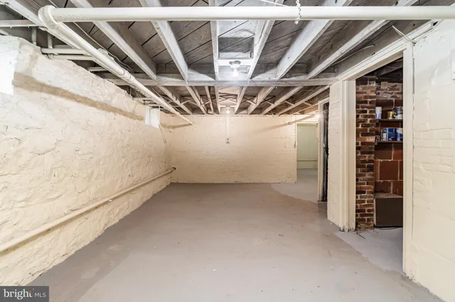 a view of a room with an empty space