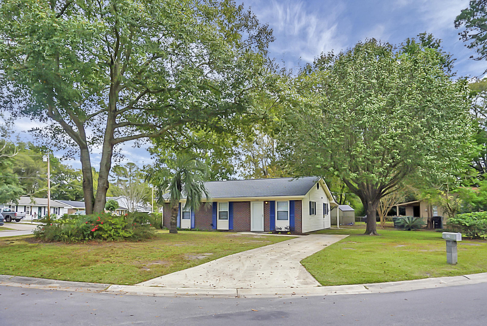 124 Summit Avenue Goose Creek, SC 29445 - Photo 2 of 21 DSC06619