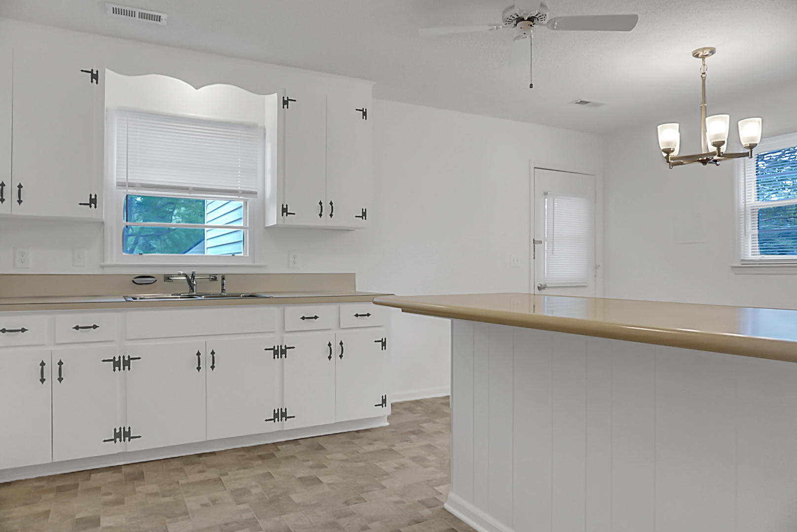 124 Summit Avenue Goose Creek, SC 29445 - Photo 11 of 21 DSC06663